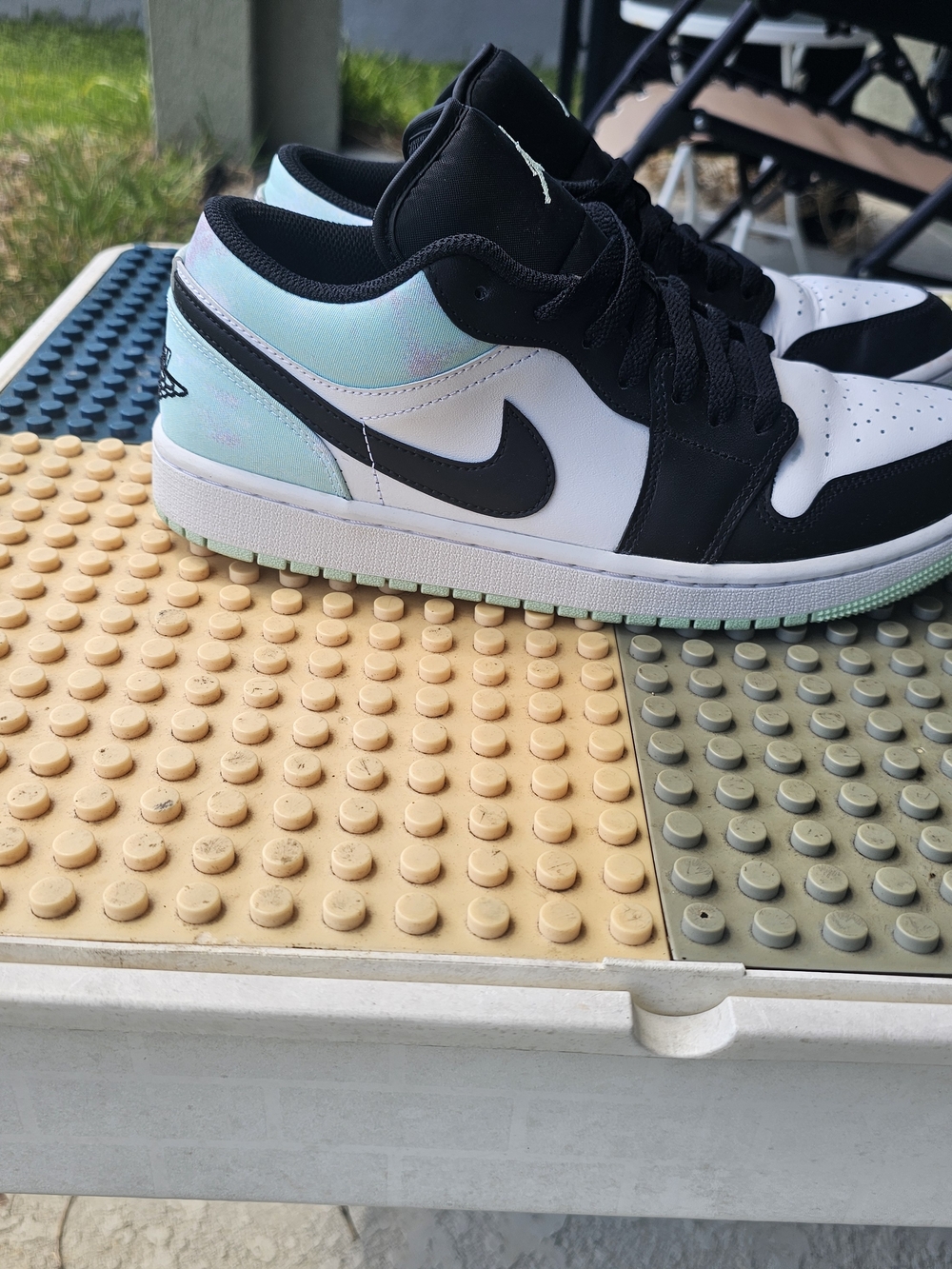 Size 9.5 - Air Jordan 1 SE Low Tie Dye Mint Green